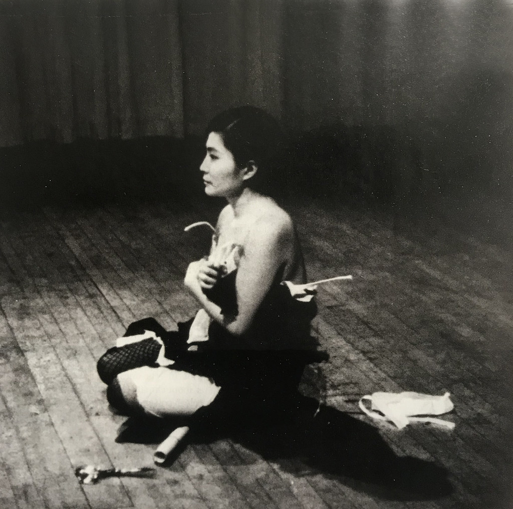 Cut Pieces: A Tribute To Yoko Ono 廃盤CD Yoko Ono. Cut Piece. 1964 | MoMA
